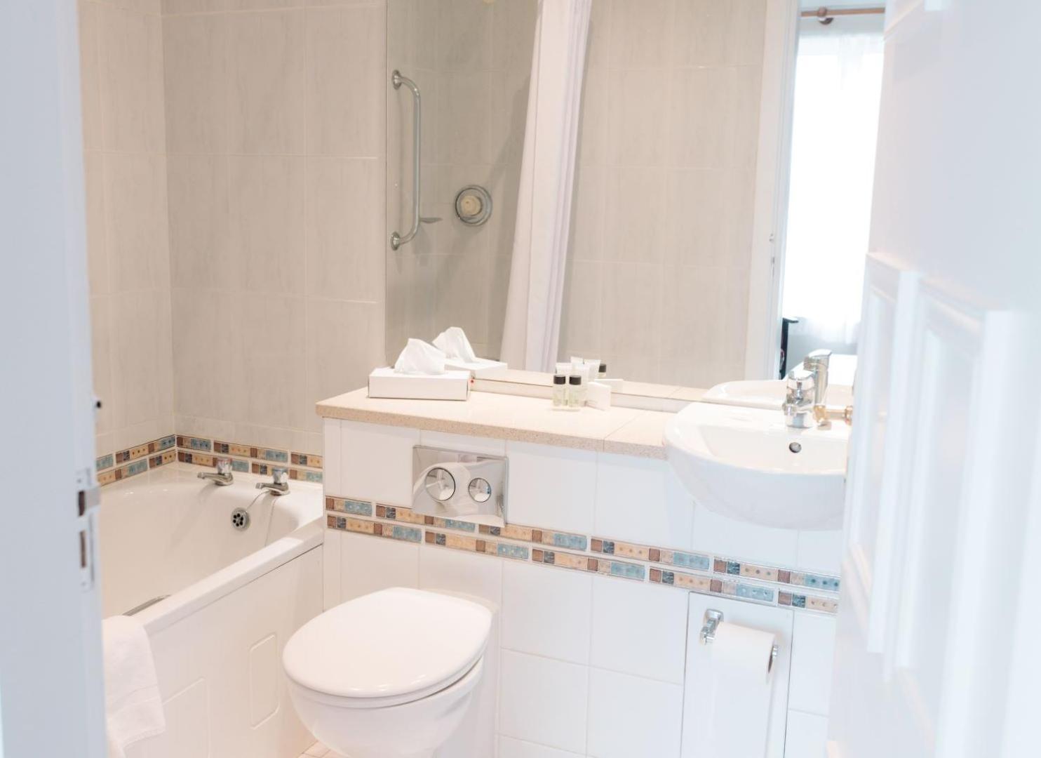 Kee'S Hotel Stranorlar Zewnętrze zdjęcie
